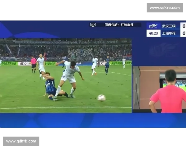 一口口水 + 四次 VAR：申花 2-2 大连的争议风暴
